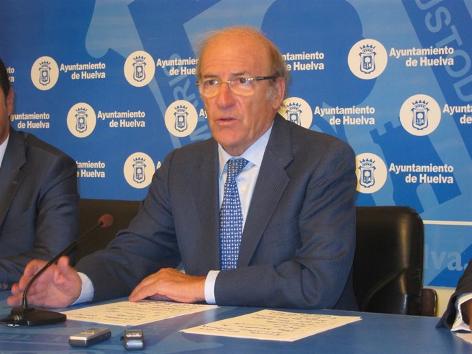 El alcalde de Huelva, Pedro Rodríguez. 