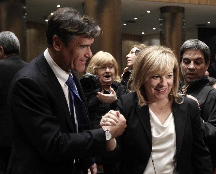 Elena Valenciano y Juan Fernando López Aguilar, en el Congreso
