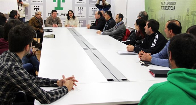 La alcaldesa con los responsables de las escuelas deportivas