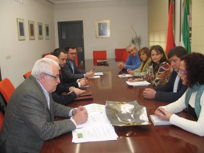 Reunión entre la Junta, Endesa y alcaldes de Sierra Mágina (Jaén)
