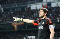 Fútbol.- Iker Casillas, imbatido en Copa, suma 15 años sin perder un derbi