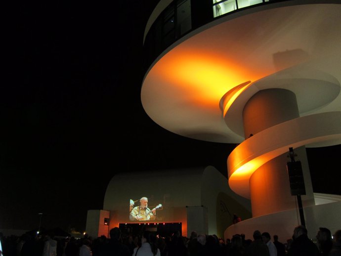 Centro Niemeyer.