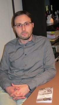 El periodista David Reinero publica el primer libro sobre Angrois, un accidente que "podría haberse evitado"