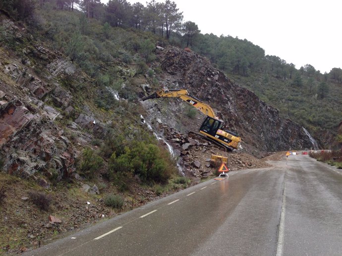 Obras En Carreteras De Las Hurdes En Cáceres