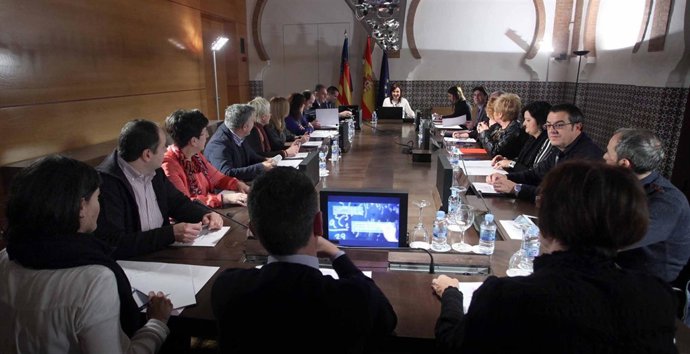 Català preside la primera reunión de los directores de los mejores centros