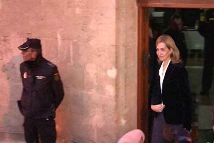 La Infanta defiende la labor de Urdangarin