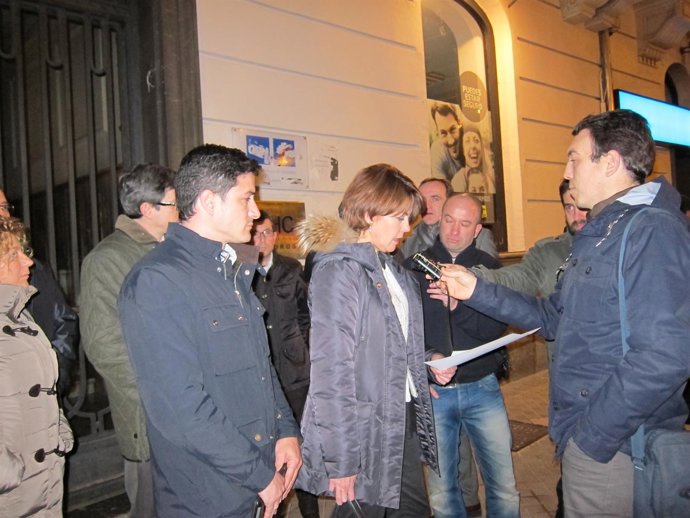 Barcina atendiendo a los periodistas a la salida del Comité Ejecutivo