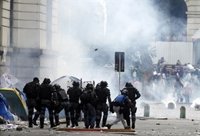 Acusan a políticos de pagar los actos de vandalismo en Río