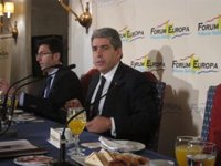 Consulta.- Homs dice que Rajoy supedita la reunión a no tratar la consulta y pregunta si quiere "hablar del tiempo"