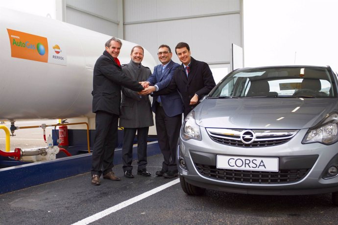 Acuerdo entre Opel y Repsol para impulsar los coches de GLP