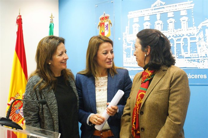 Elena Nevado, Alcaldesa De Cáceres Presenta Datos De Violencia De Género