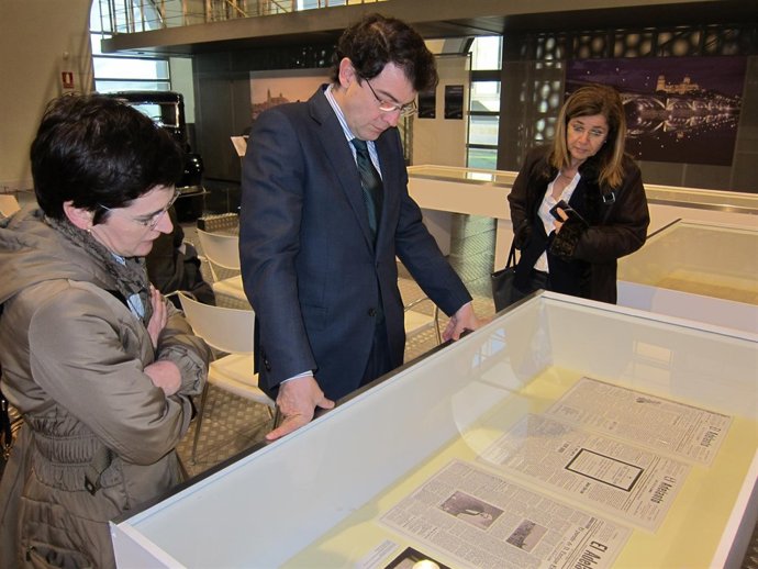 Malueco inaugura una exposición sobre el puente Enrique Estevan 