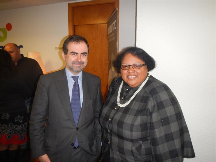 La consul de Barcelona, TanyaC. Anderson