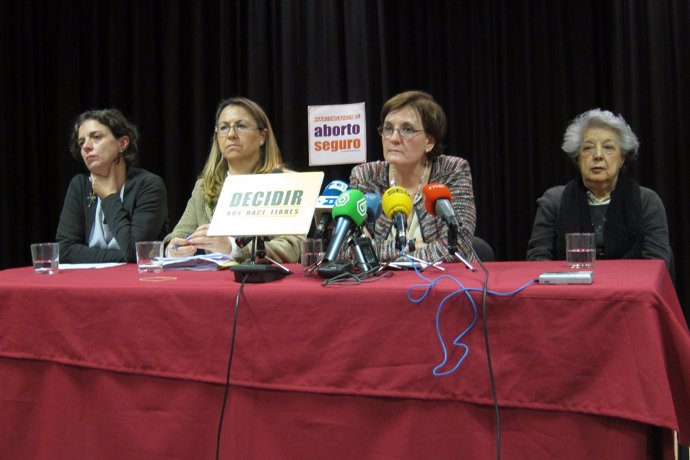 Rueda de prensa Asociaciones de Mujeres sobre aborto