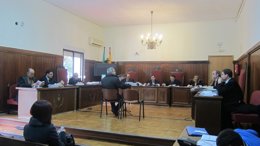 Juicio contra el funcionario de extranjería de Huelva.