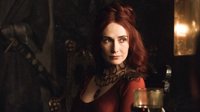 Melisandre defiende los desnudos en Juego de tronos
