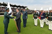 Santos asegura que la "contundencia" del Ejército ha hecho posible negociar la paz "con el enemigo"