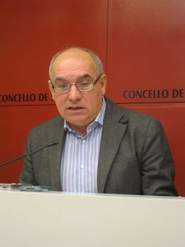 El concejal del PSOE en Santiago Bernardino Rama
