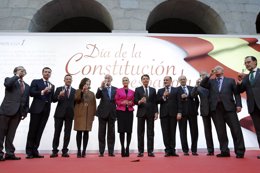 González, Cifuentes y autoridades en el Acto del Día de la Constitución