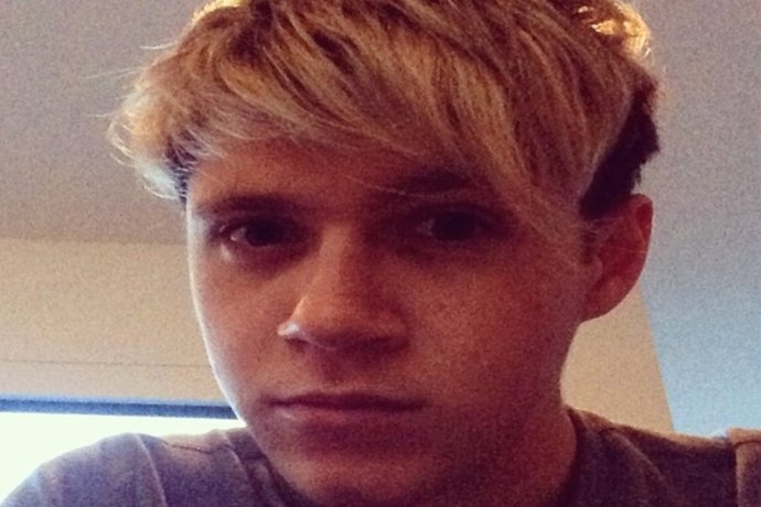 Niall Horan le copia el look a Miley Cyrus 
