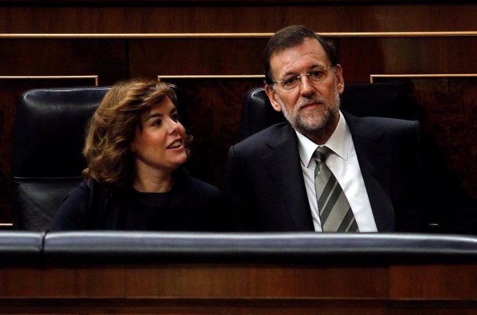 Soraya Sáenz De Santamaría Y Mariano Rajoy, En El Banco Azul Del Hemiciclo