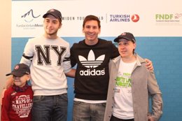 Leo Messi Día Internacional del Cáncer Infantil Turkish Airlines