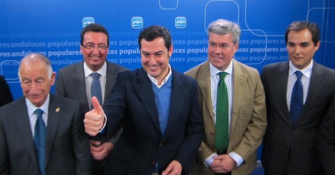 El candidato del PP-A, Juan Manuel Moreno Bonilla, con presidentes provinciales