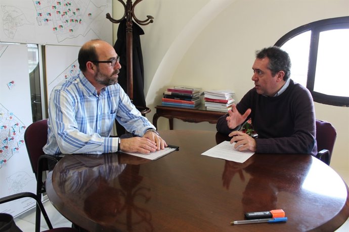 Espadas en la reunión con Facua