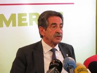 'Vuelve', lema del PRC con el que Revilla será candidato por "última vez"