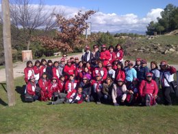 Un grupo de maestros peruanos recorren una parte del Camino de Santiago
