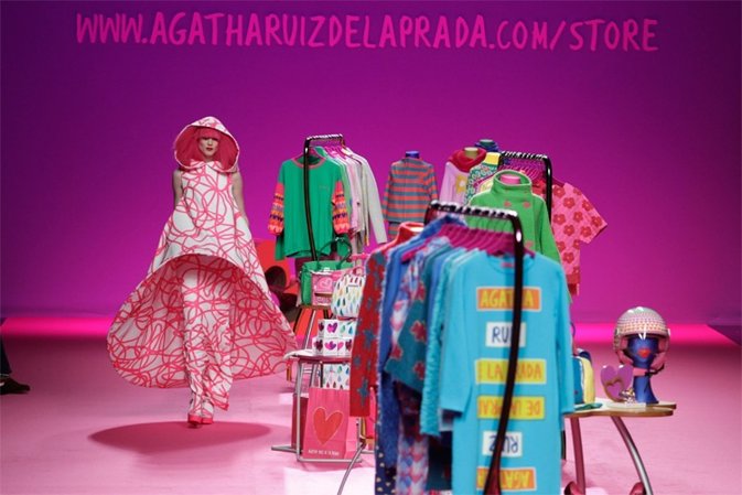 Agatha Ruiz de la Prada pone su toque de color y famtasía 