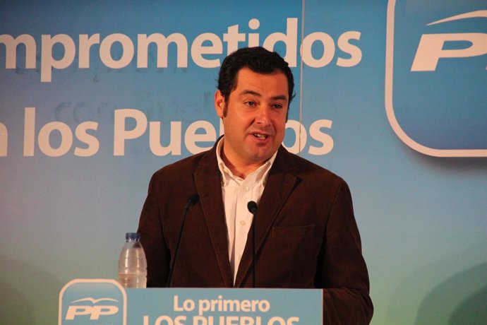 El candidato a la presidencia del PP-A, Juan Manuel Moreno, en Cortegana.