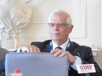 Borrell censura el "erre que erre" de CiU sobre la permanencia de una Cataluña independiente en la UE