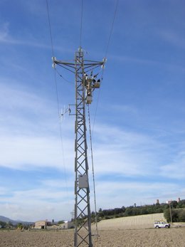Un interruptor en la red de distribución en Baleares