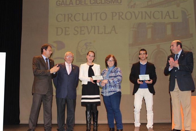Gloria Marín y Mariló Gutiérrez reciben el galardón