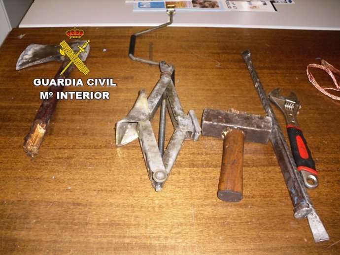 Herramientas intervenidas a los detenidos en la provincia de León