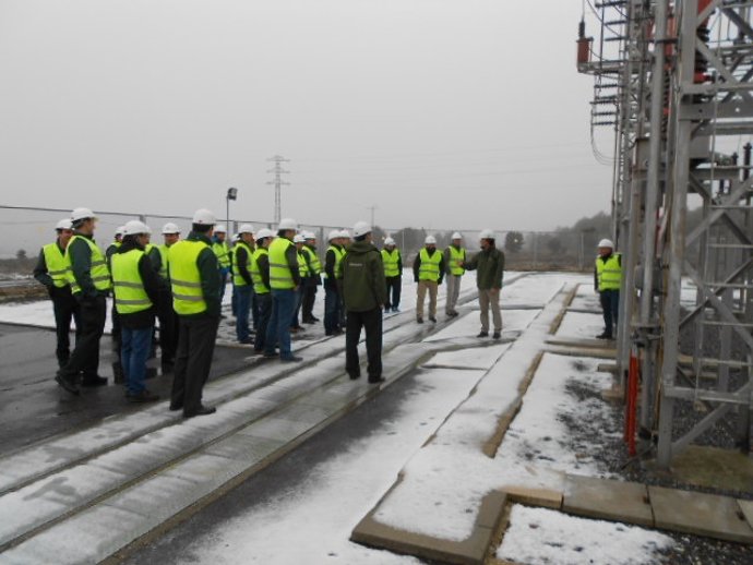 Visita de la Guardia Civil a una subestación de Iberdrola