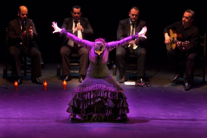 La bailaora La Piñona en una de sus actuaciones