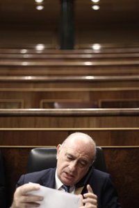 Izquierda Plural quiere que el Congreso pida hoy la dimisión de Fernández Díaz por los graves sucesos de Ceuta