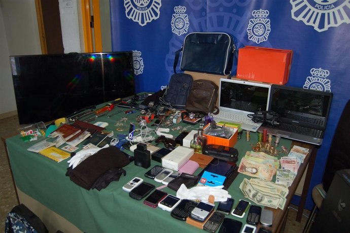 Material decomisado a un grupo itinerante de robos en viviendas