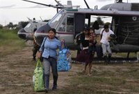 Llega el primer helicóptero alquilado para tareas de rescate en Bolivia