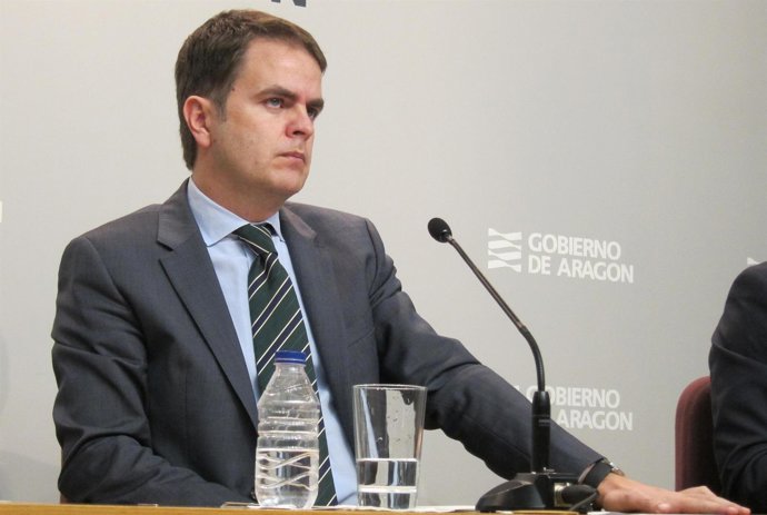 El portavoz del Gobierno de Aragón, Roberto Bermúdez de Castro