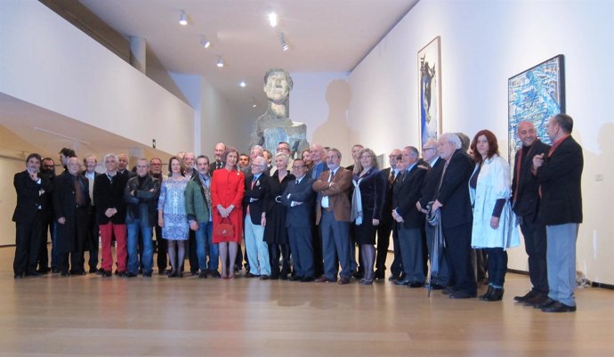 La Reina Doña Sofía junto a artistas de al colección del IVAM 