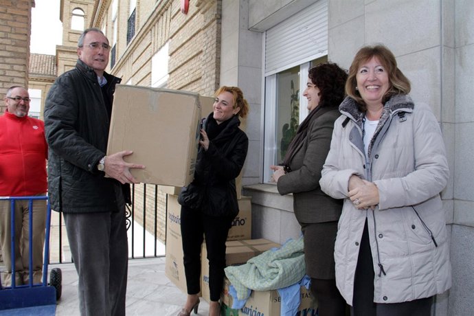 Entrega solidaria del Centro Reina Sofía a Cáritas