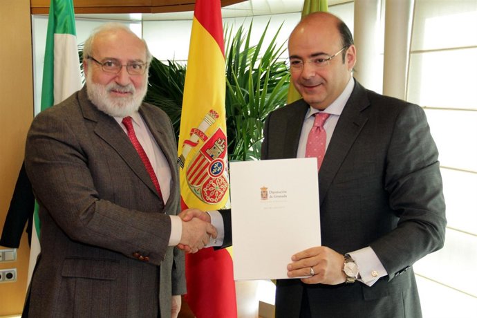 Diputación y la EOI firman un acuerdo