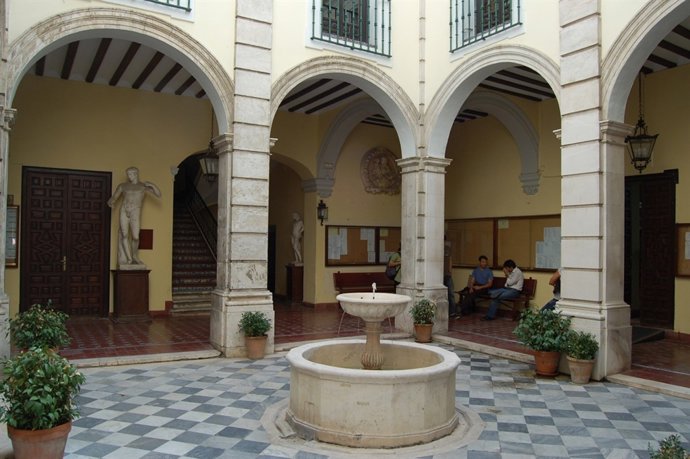 Facultad de Geografía e Historia de la US