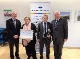 Entrega de premios a los representantes de la Eurorregión
