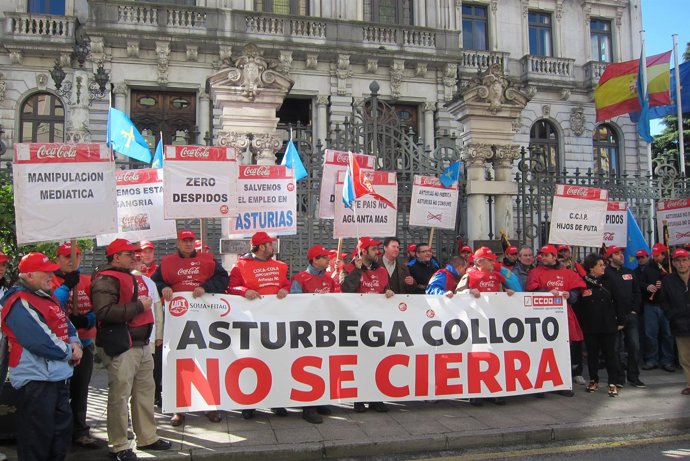 Manifestación contra el cierre de Coca-Cola