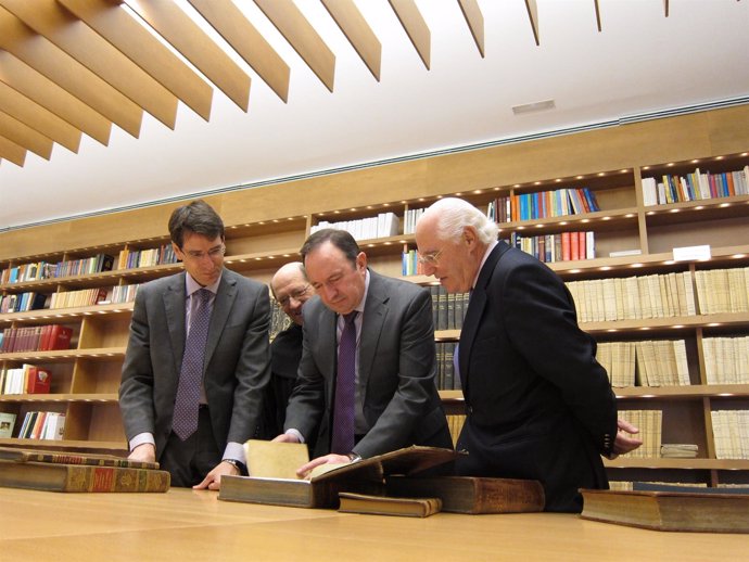 Visita Sanz Biblioteca Cilengua con Fundación Endesa