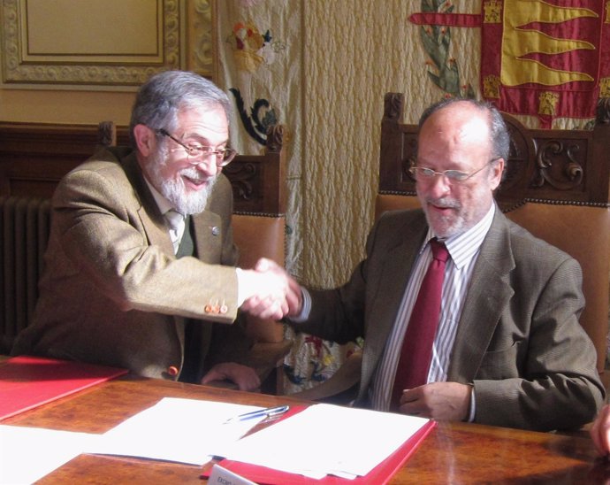 El rector de la UVA, Marcos Sacristán, y el alcalde de Valladolid